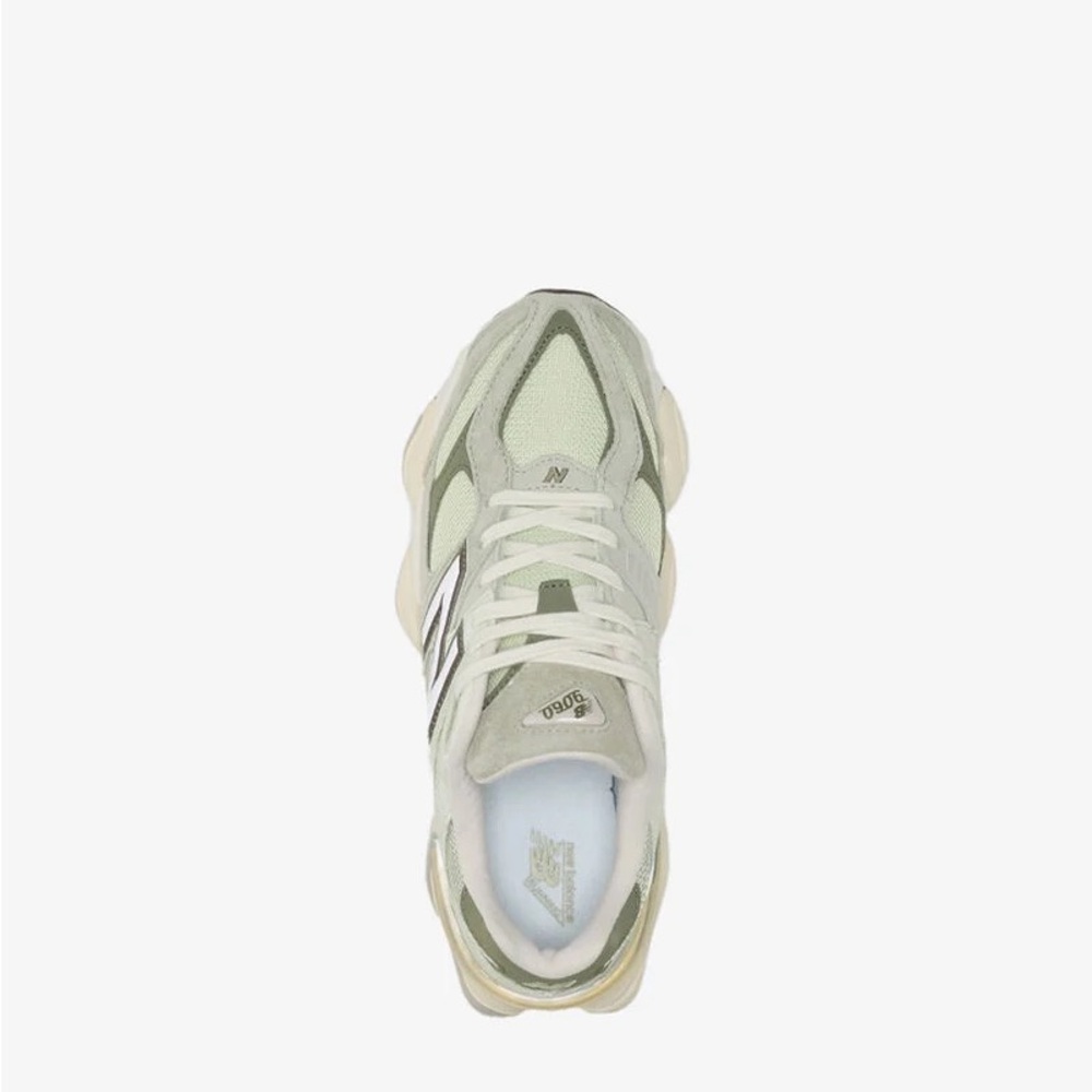 New Balance 9060
Boys' Grade School - Picture 6 of 8